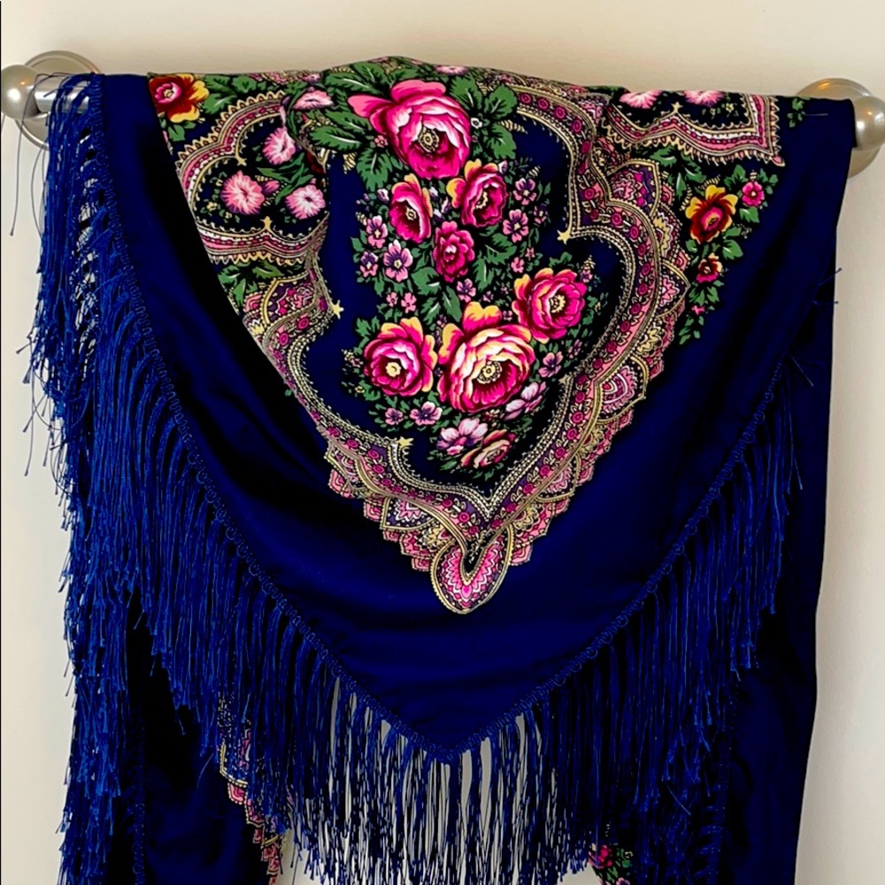 Traditional Russian shawl 50inx50in